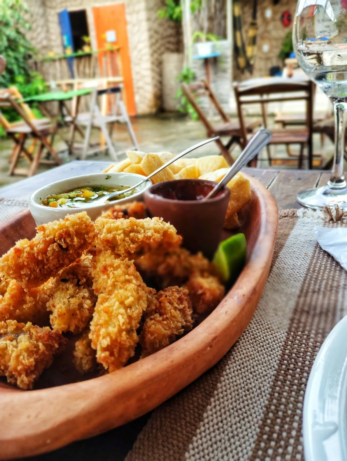 Mesa de restaurante na Rota Ecológica dos Milagres, Alagoas